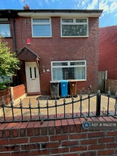 2 Bedroom Semi-Detached House To Rent In Kenyon Avenue, Oldham, OL8