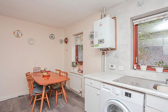 2 Bedroom Flat For Sale In Upton Court, Crouch Street, Banbury, OX16