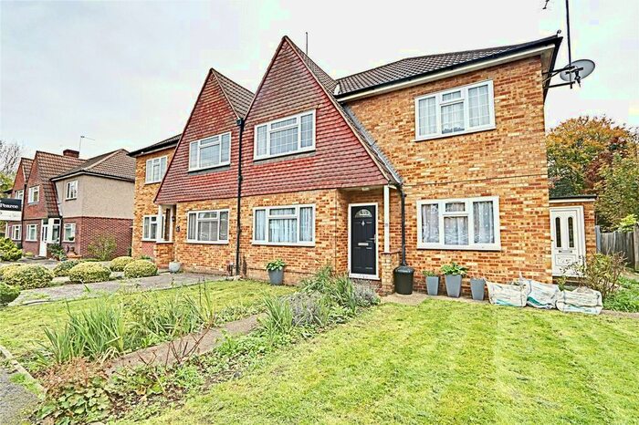 2 Bedroom Flat To Rent In Willow Tree Close, Ickenham, UB10