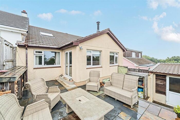 4 Bedroom Semi Detached House For Sale In Carisbrooke Road, Plymouth, PL6