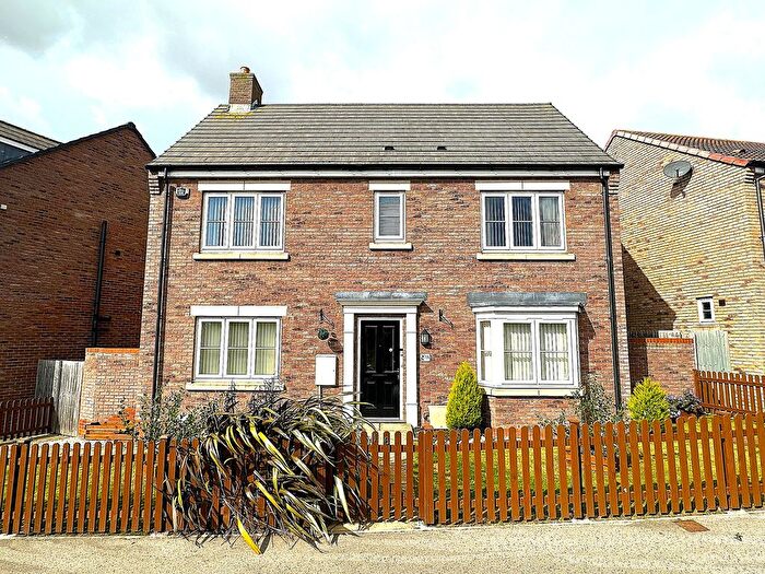 3 Bedroom Detached House For Sale In Howgate Drive, Eastfield, YO11