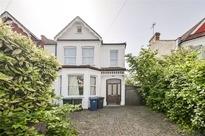 4 Bedroom End Of Terrace House For Sale In Wilton Road, Muswell Hill, London, N10