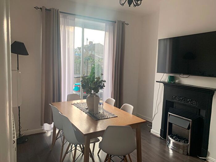 3 Bedroom Terraced House To Rent In Bed House, Gants Hill, Roll Gardens, IG2