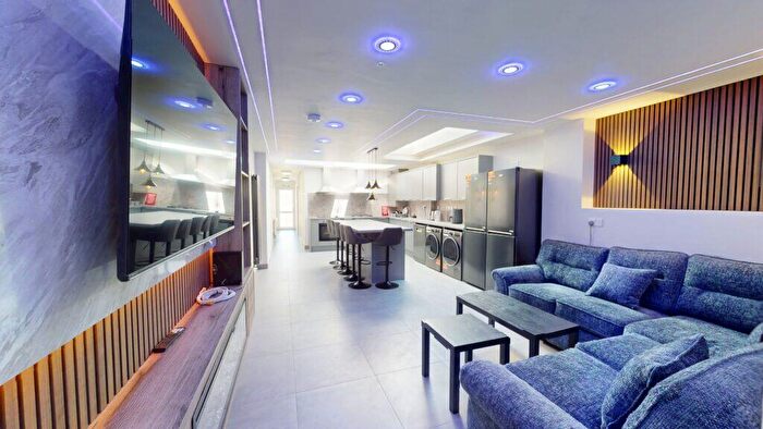 6 Bedroom House To Rent In Teignmouth Road, Selly Oak, Birmingham, B29