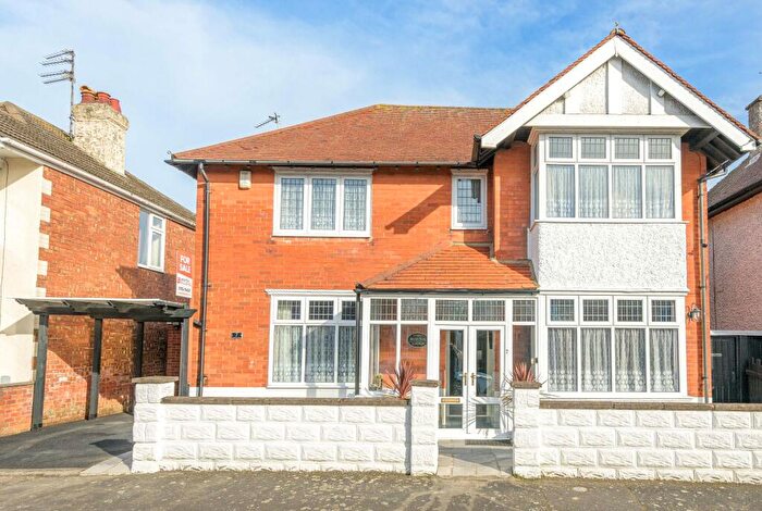 4 Bedroom Detached House For Sale In Marine Avenue, Skegness, PE25
