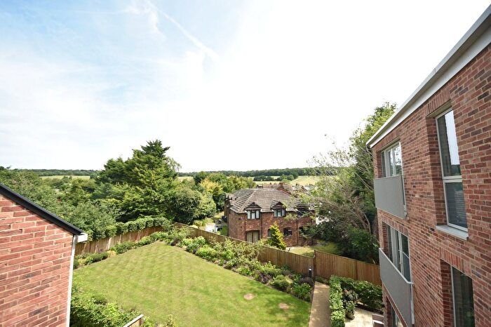 2 Bedroom Flat For Sale In Wycombe Lane, Wooburn Green, High Wycombe, Buckinghamshire, HP10