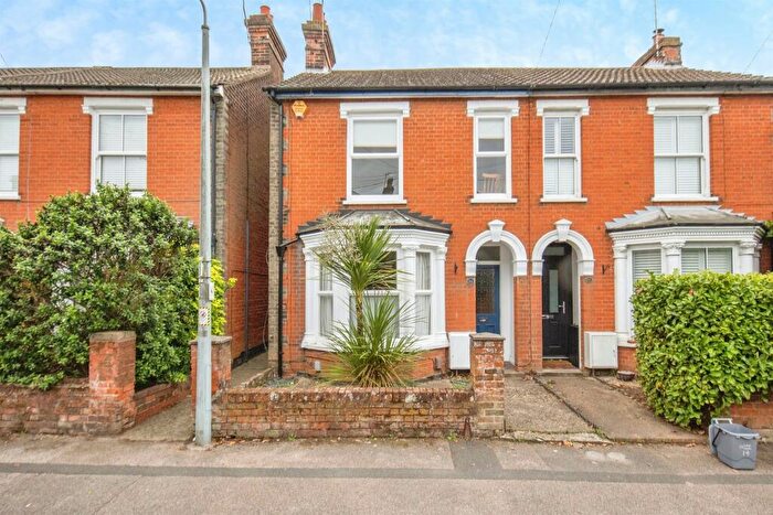 3 Bedroom Semi Detached House For Sale In Bristol Road, Ipswich, IP4