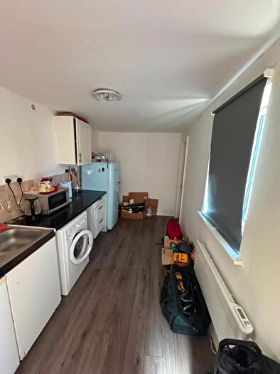 Studio To Rent In Portland Road, London, SE25