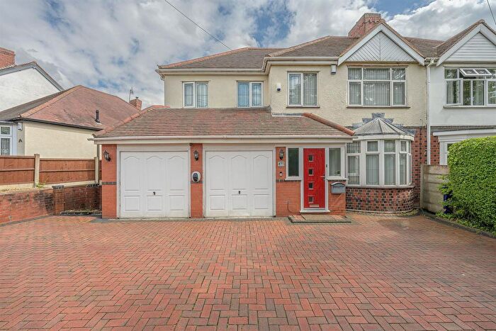 4 Bedroom Semi Detached House For Sale In Amblecote Road, Brierley Hill, DY5