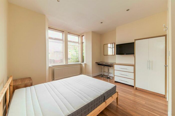 Studio To Rent In Meldon Terrace, Heaton, Newcastle Upon Tyne, NE6