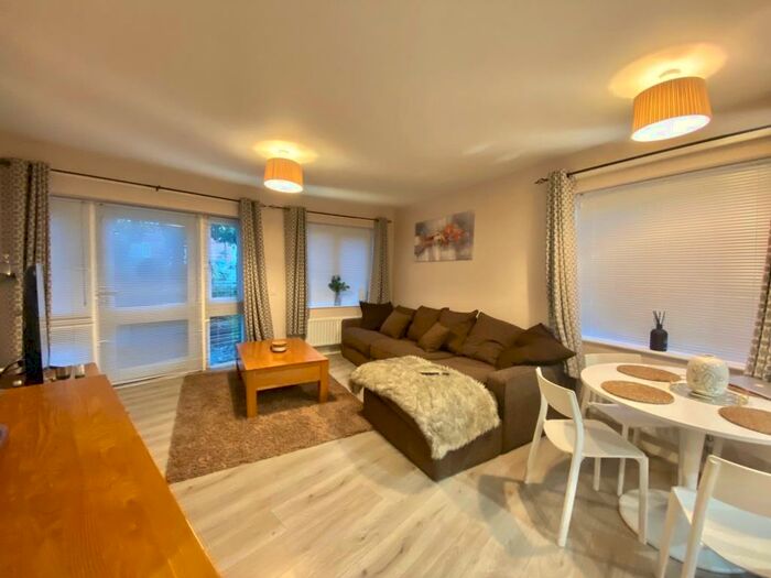 2 Bedroom Apartment To Rent In Wallingford, Oxfordshire, OX10