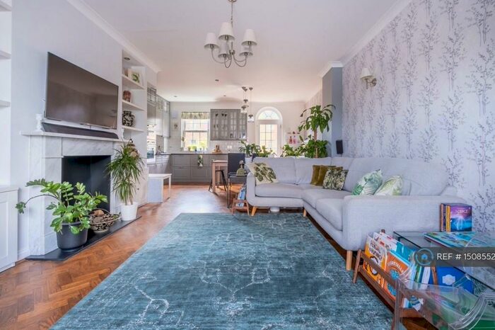 3 Bedroom Terraced House To Rent In Sovereign Crescent, London, SE16