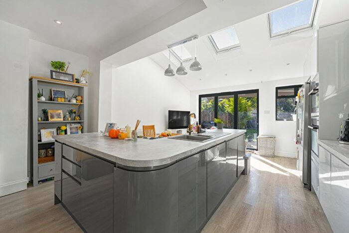 4 Bedroom Terraced House For Sale In Sparrows Lane, Eltham, London, SE9