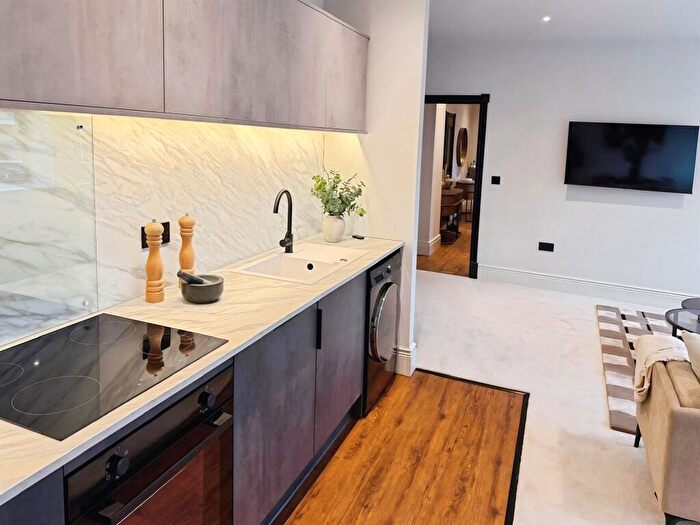 2 Bedroom Apartment For Sale In Princess Road West, Leicester, LE1