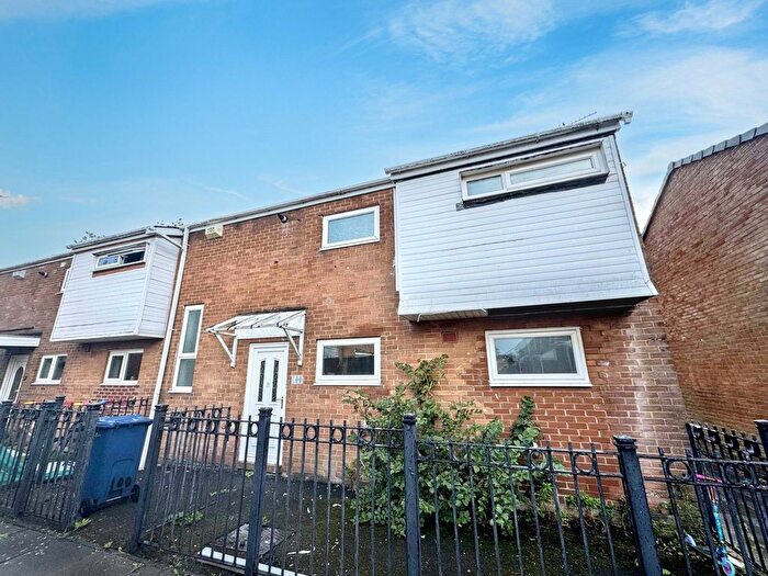 4 Bedroom Semi-Detached House To Rent In Hareydene, Westerhope, Newcastle Upon Tyne, NE5