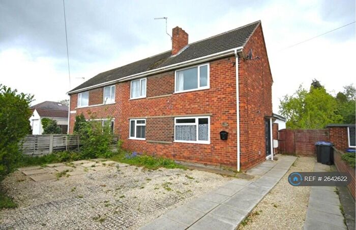 3 Bedroom Semi-Detached House To Rent In Cliff Crescent, Warmsworth, Doncaster, DN4