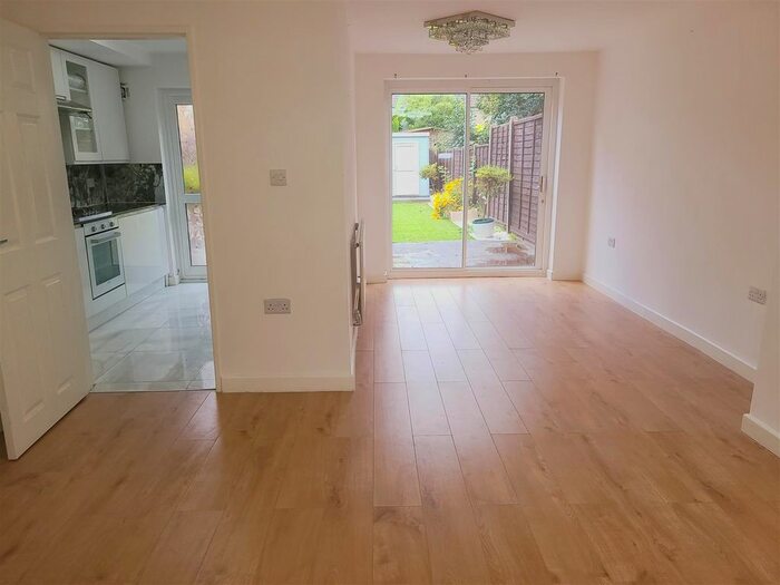 2 Bedroom Property To Rent In Worcesters Avenue, Enfield, EN1