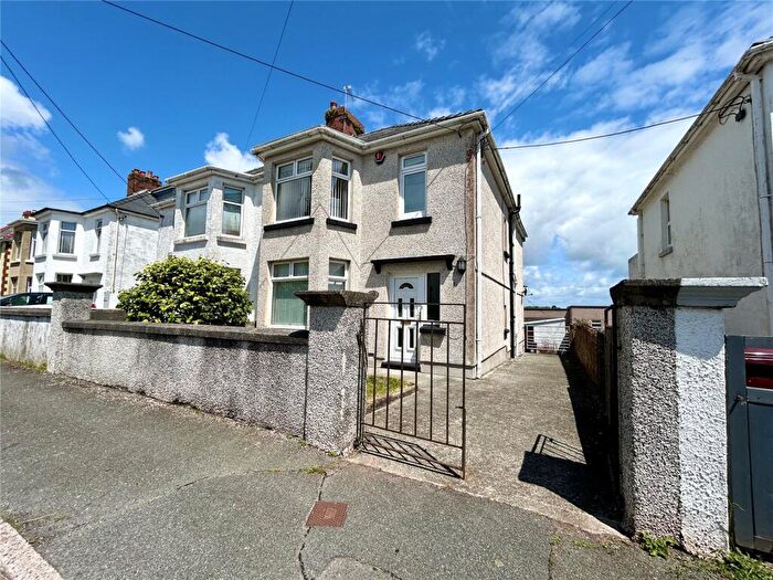 4 Bedroom Semi-Detached House For Sale In Waterloo Road, Hakin, Milford Haven, Pembrokeshire, SA73