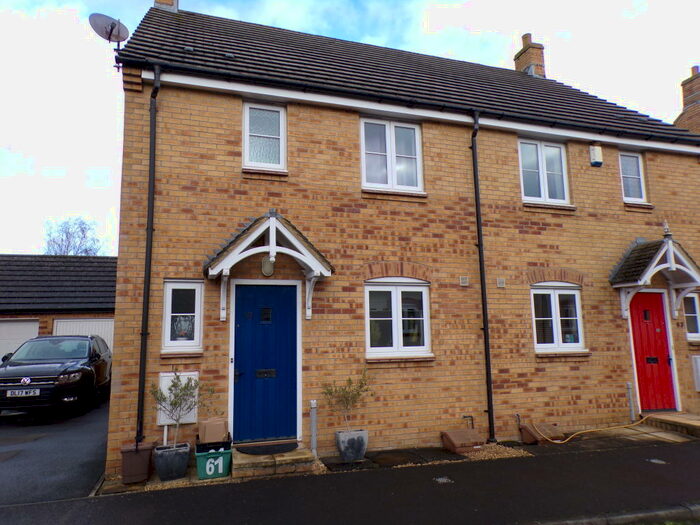 3 Bedroom Semi-Detached House To Rent In Abbey Manor, Yeovil., BA21