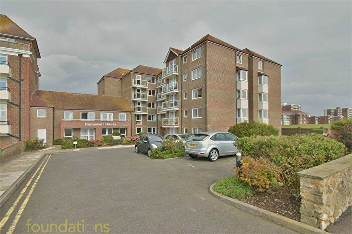 1 Bedroom Flat For Sale In De La Warr Parade, Bexhill-On-Sea, TN40
