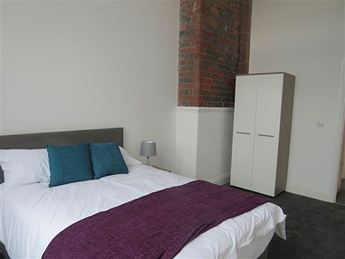1 Bedroom Apartment To Rent In Crocketts Lane, Smethwick, Birmingham, B66