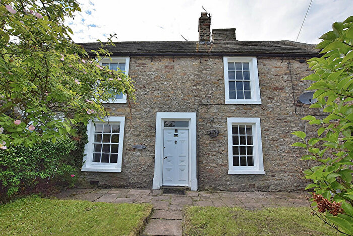 2 Bedroom Cottage For Sale In Wellbeck, Reeth, DL11