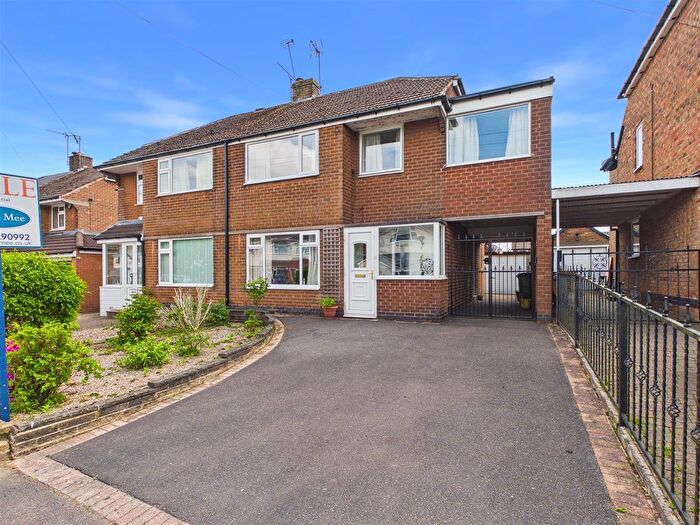 4 Bedroom Semi-Detached House For Sale In Longcroft Road, Dronfield Woodhouse, Dronfield, S18