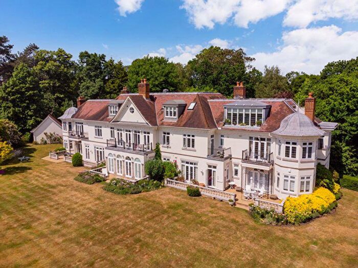 3 Bedroom Apartment For Sale In Priory Road, Ascot, SL5