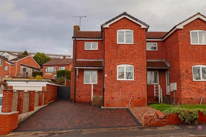 2 Bedroom Semi Detached House To Rent In Aysgarth Rise, Swallownest, S26