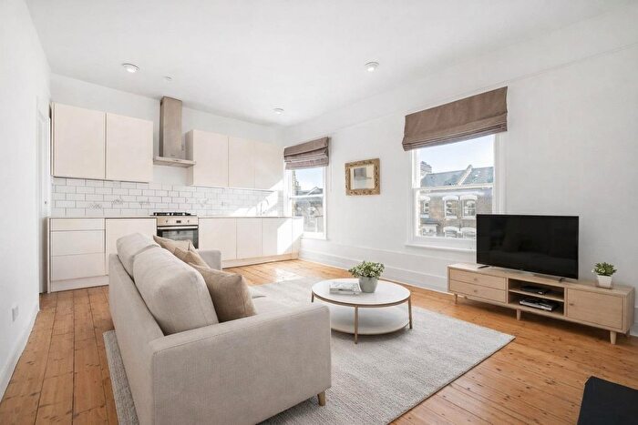 2 Bedroom Flat For Sale In Kellett Road, SW2