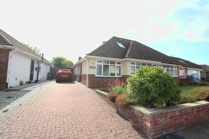 3 Bedroom Bungalow To Rent In Abbey Road, Billericay, CM12