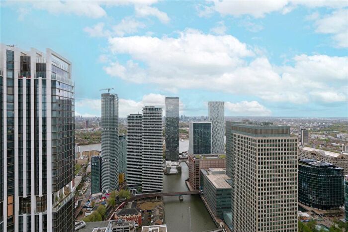 1 Bedroom Apartment For Sale In Hampton Tower, Marsh Wall, South Quay Plaza, E14