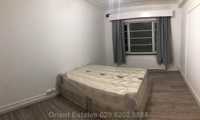 3 Bedroom Flat To Rent In Hendon Central, London, NW4