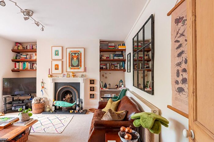 2 Bedroom Flat For Sale In Duchess Road, Clifton, BS8