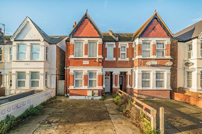 1 Bedroom Flat For Sale In Melbourne Avenue, West Ealing, W13