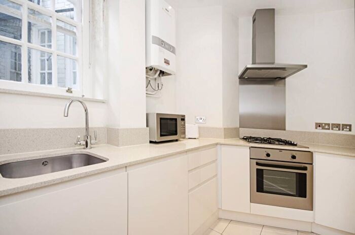 3 Bedroom Flat To Rent In Greenberry Street, St John's Wood, London, NW8