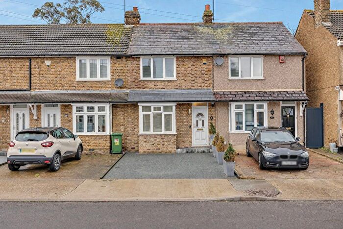 2 Bedroom Terraced House For Sale In Cross Road, Romford, RM7