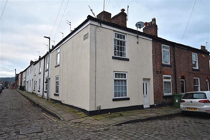 3 Bedroom End Of Terrace House For Sale In Great Queen Street, Macclesfield, SK11