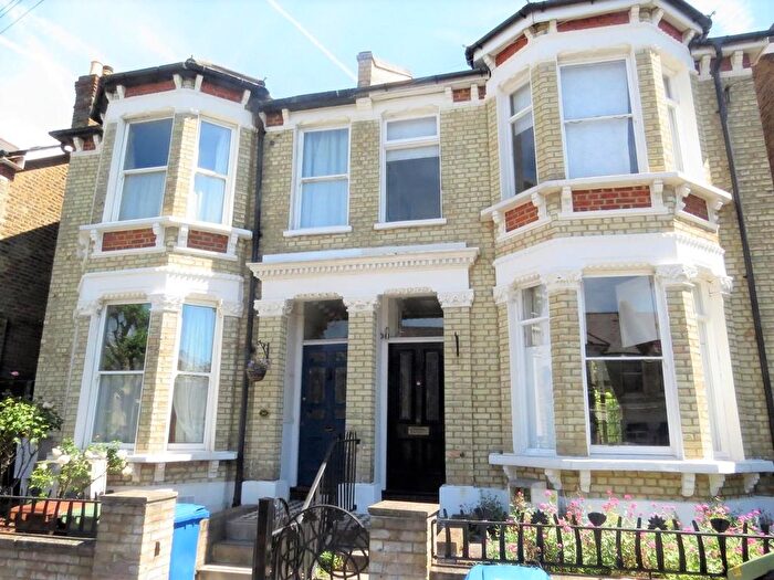 4 Bedroom Property To Rent In Marsden Road, Peckham Rye, London, SE15