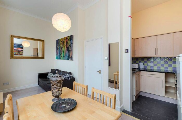 2 Bedroom Flat To Rent In Finborough Road, Chelsea, London, SW10