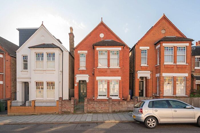 5 Bedroom End Of Terrace House To Rent In Thornlaw Road, West Norwood, London, SE27