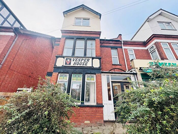 3 Bedroom Flat To Rent In Dunstable Road, Luton, Bedfordshire, LU4