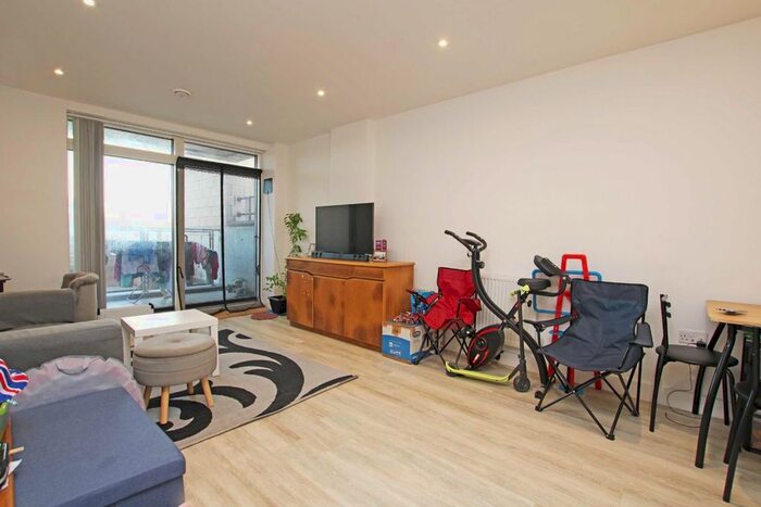 1 Bedroom Flat To Rent In Staines Road, Hounslow, TW3