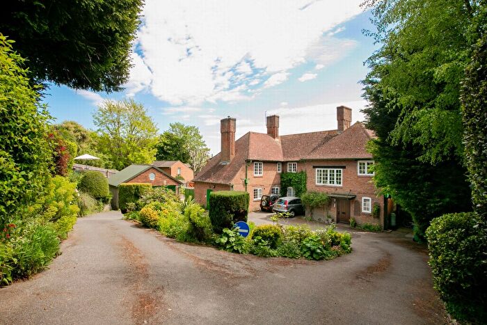 2 Bedroom Flat For Sale In Church Road, Hythe, CT21