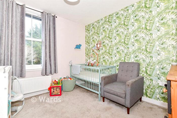 2 Bedroom Terraced House For Sale In Western Road, Maidstone, Kent, ME16