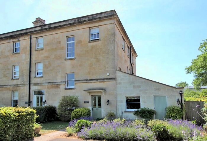 4 Bedroom Property To Rent In Manor Gardens, Bradford-On-Avon, BA15