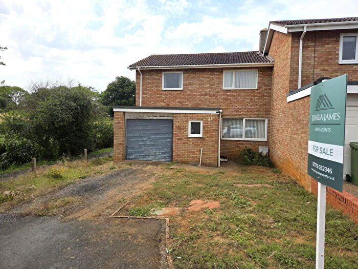 3 Bedroom End Of Terrace House For Sale In Green Acres, Gamlingay, SG19