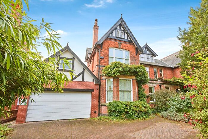 5 Bedroom Semi-Detached House For Sale In Whitaker Road, Derby, DE23