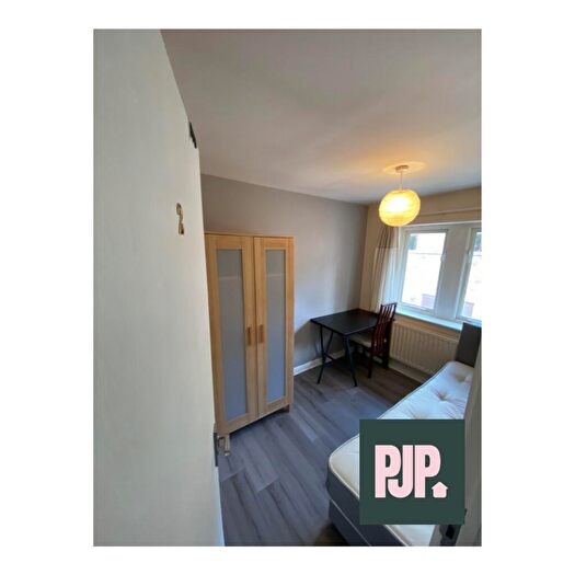 4 Bedroom Flat To Rent In Vanbrugh Lane, Bristol, BS16