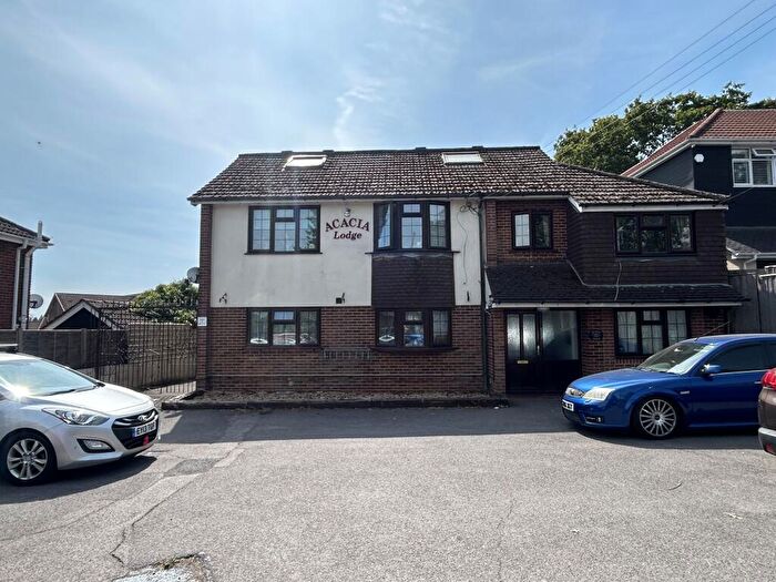 2 Bedroom Maisonette For Sale In Providence Hill, Bursledon, Southampton, Hampshire, SO31